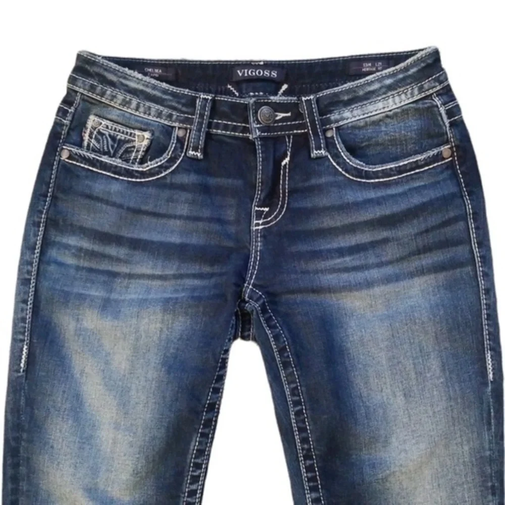 Vigoss Chelsea Heritage Fit‎ Embroidered Distressed Denim Capris Sz. 3/4